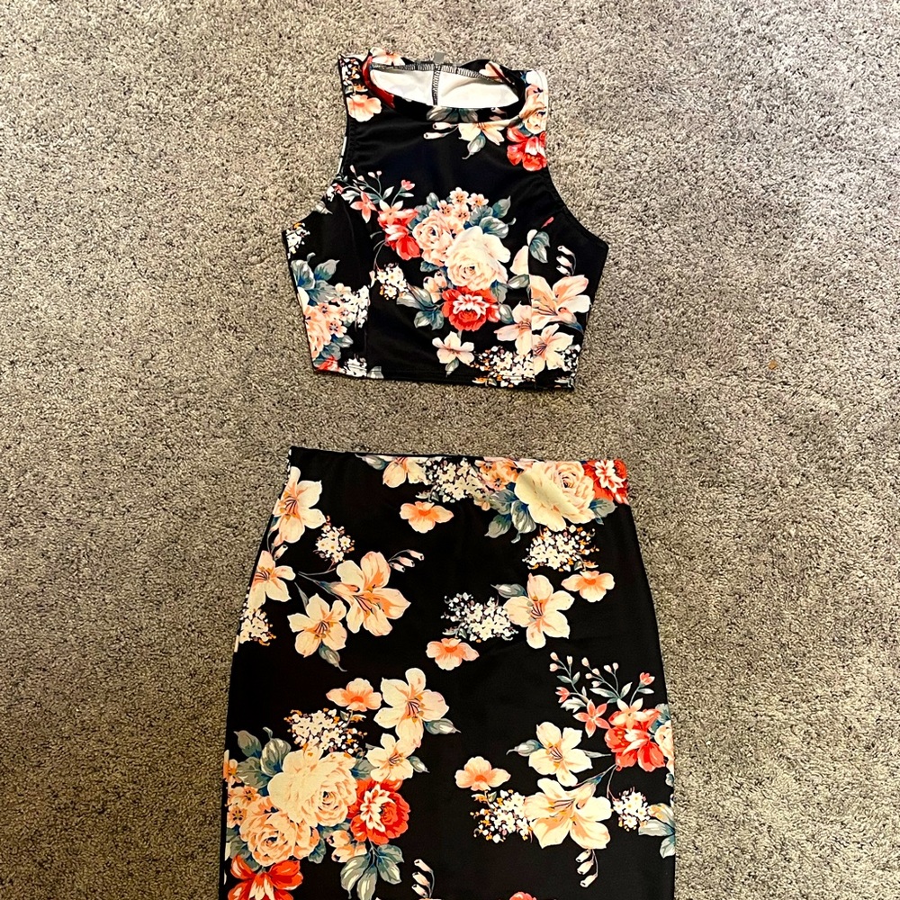 Two piece floral set